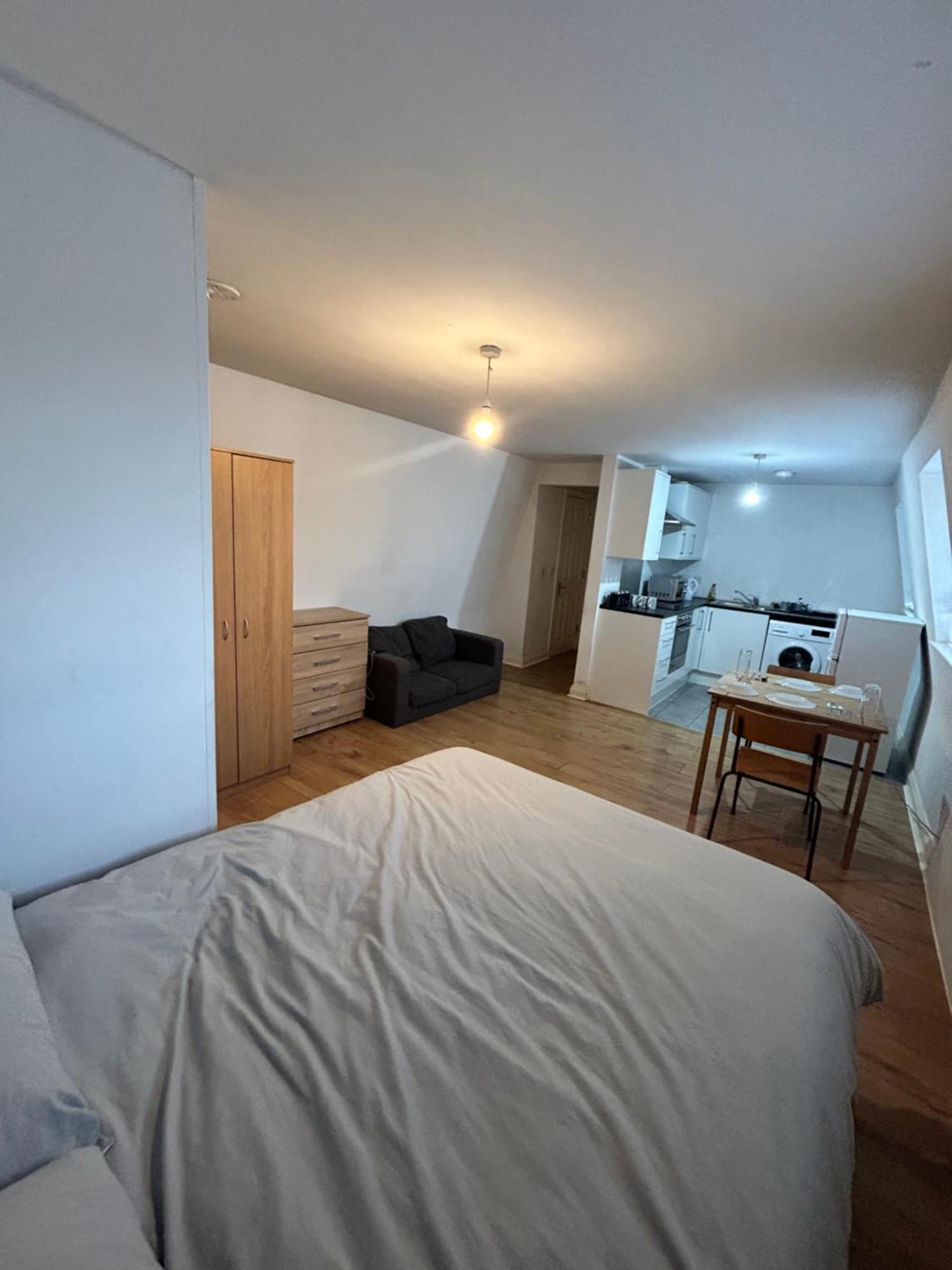 Leicester Studio At City Centre With Free Parking Ngoại thất bức ảnh