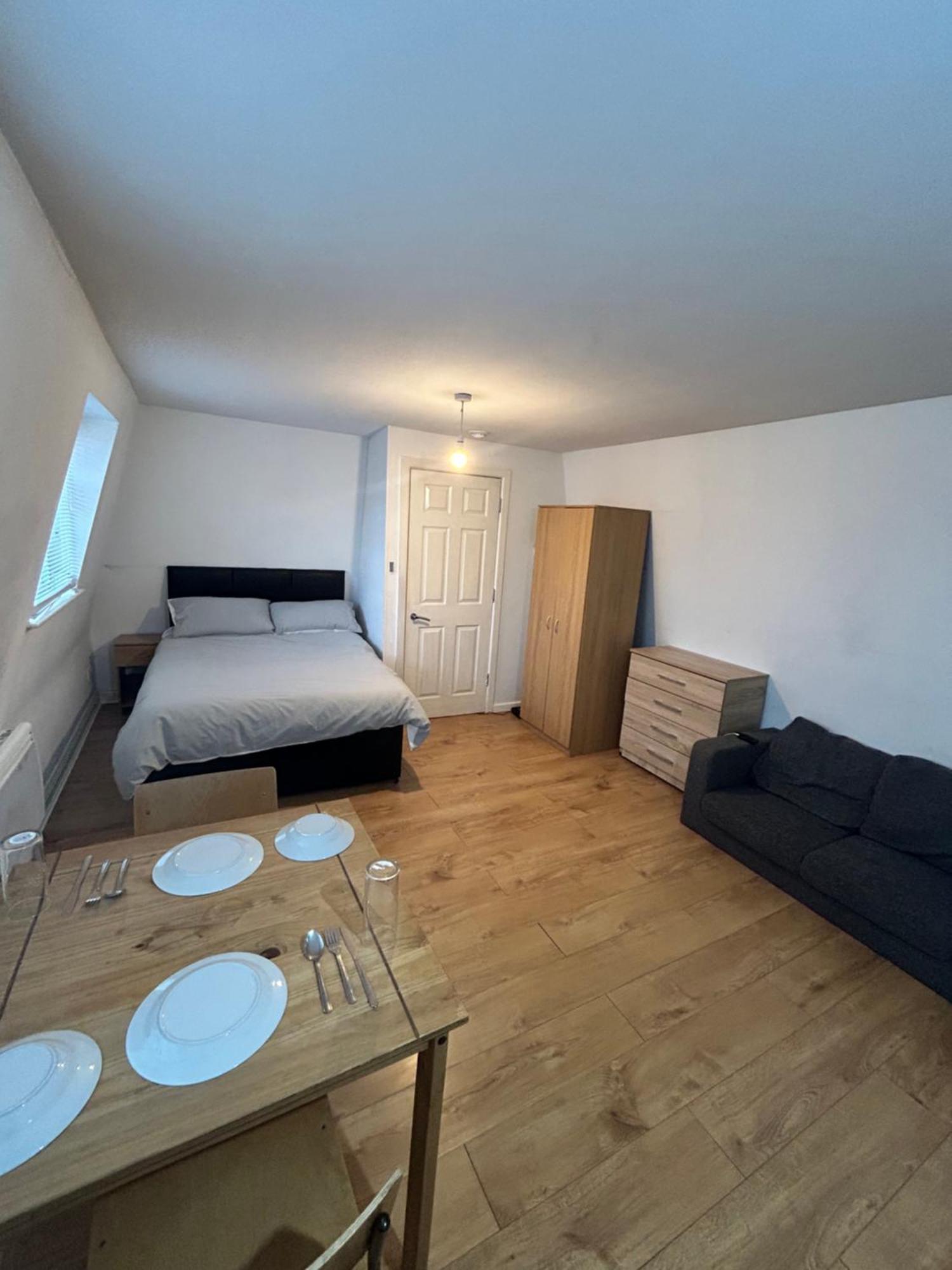 Leicester Studio At City Centre With Free Parking Ngoại thất bức ảnh